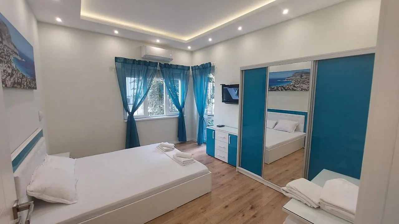 Апартамент Pink&Blue - 2BDR Apartment with Balcony Варна